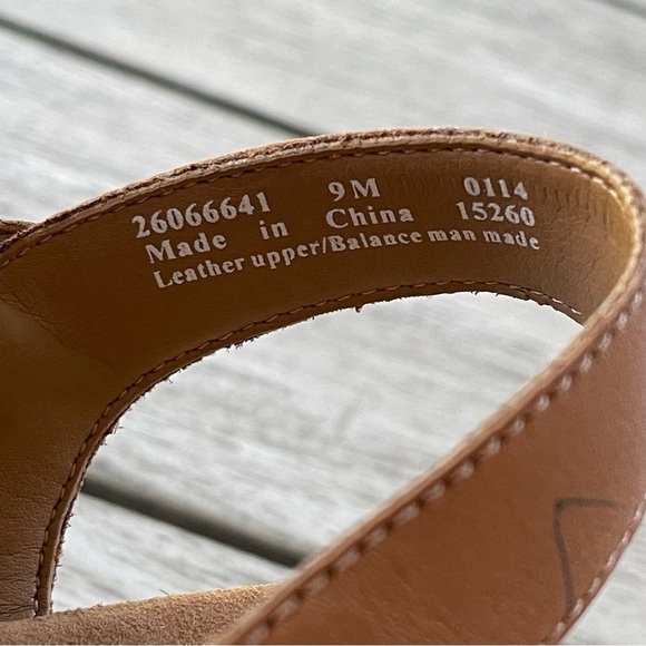 Clarks Caslynn Regina Wedge Tan Leather Sandals Womens Size 9 - Picture 2 of 7